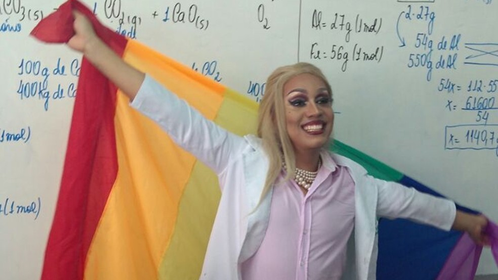 Professor valorizou a diversidade ao ir dar aula como drag queen (Foto: Friday Manson/Arquivo Pessoal)