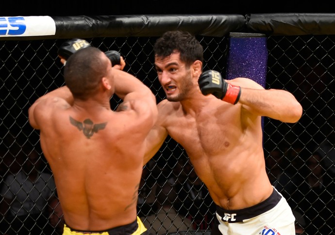 Gegard Mousasi x Thiago Marreta UFC 200 (Foto: Getty Images)
