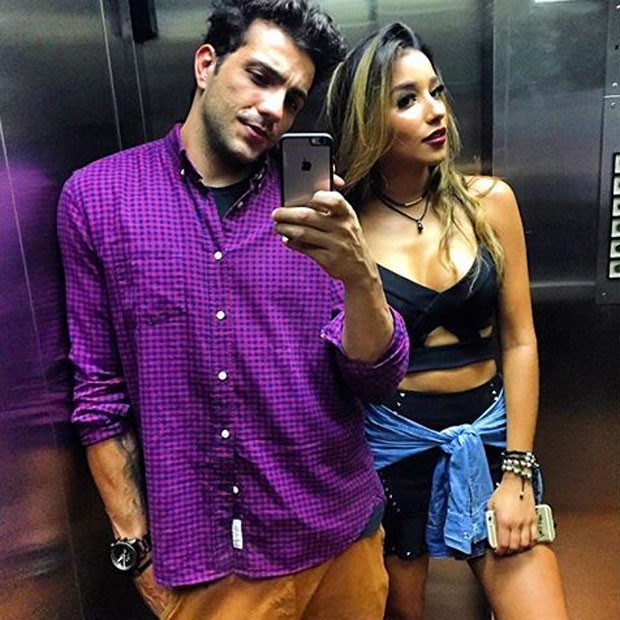 Ex-BBBs Junior Gianetti e Talita Araújo na noite carioca (Foto: Instagram/ Reprodução)