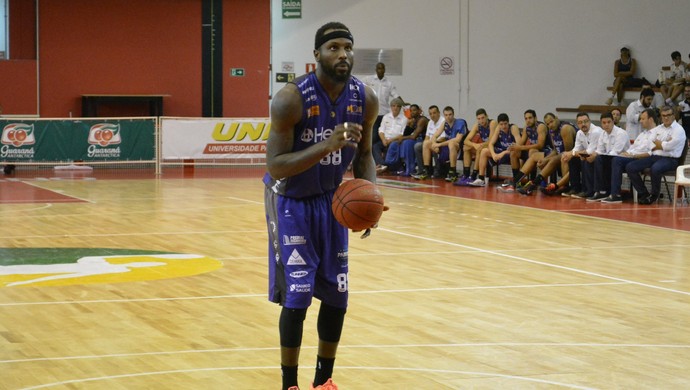 Paulistano x Mogi das Cruzes NBB 7 (Foto: Cairo Barros)