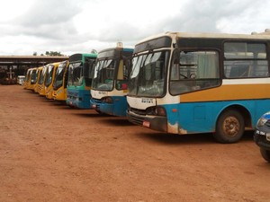 ônibus escolar cacoal (Foto: Site Rolnews/Reprodução)