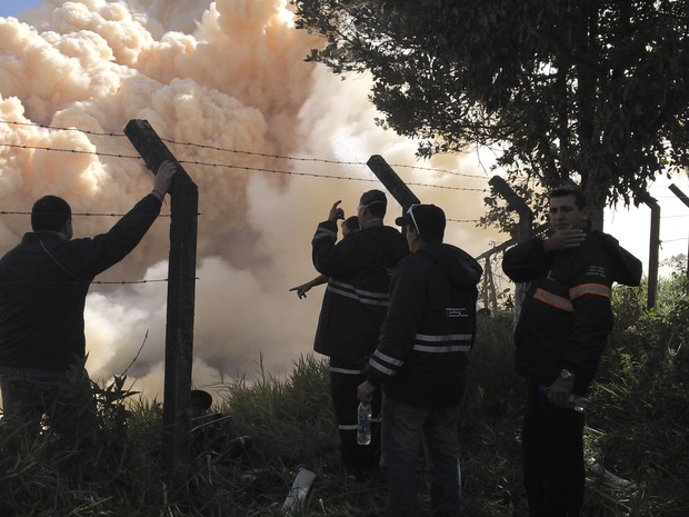 Fumaça já atingiu seis bairrosem São Francisco do Sul (Foto: Lisandra Oliveira/RBS TV)
