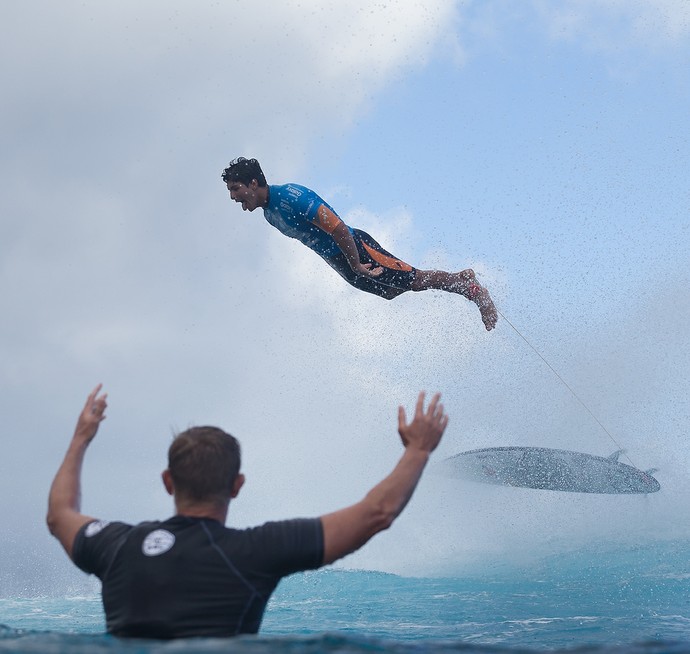 Gabriel Medina comemora nota 10 durante etapa do Taiti (Foto: Divulgação / WSL) Gabriel Medina comemora nota 10 durante etapa do Taiti (Foto: Divulgação / WSL)