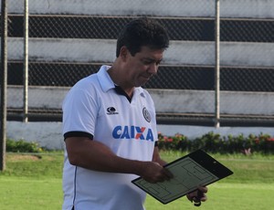 Heron Ferreira, técnico do ASA (Foto: Leonardo Freire/GLOBOESPORTE.COM)