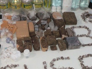 Drogas também foram localizadas nas celas (Foto: Brigada Militar/Divulgação)