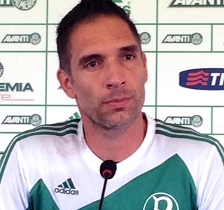 Prass se diz frustrado por briga contra Z-4: 
