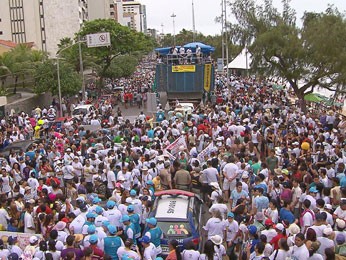 Caminhada pela vida na Avenida Boa Viagem (Foto: Reprodução/TV Globo)