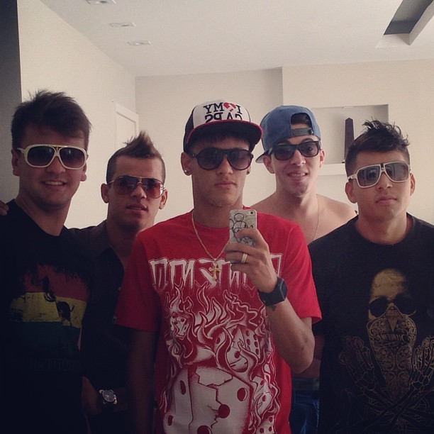 Neymar compara parças com 'One Direction' (Foto: Reprodução / Instagram)