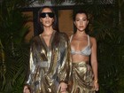 Kim Kardashian e Kourtney Kardashian arrasam com looks sexy
