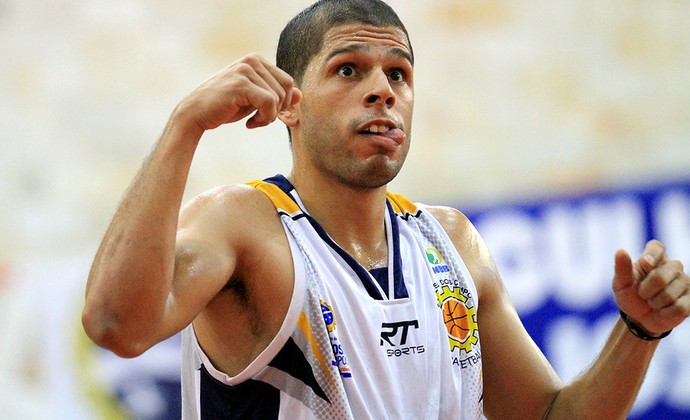 Manny Quezada São José Basquete (Foto: Rafael Silva / Gazeta Press)