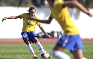 Marta, Brasil X Suíça, Copa Algarve (Foto: Agência EFE)