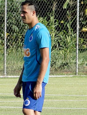 Anselmo Ramon no treino do Cruzeiro (Foto: Marco Antônio Astoni)