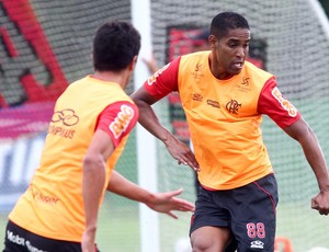 cleber santana flamengo treino (Foto: Ivo Gonzalez / Agência o Globo)