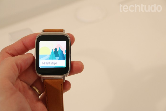 Asus ZenWatch tem mais de 100 interfaces (Foto: Fabrício Vitorino/TechTudo) Asus ZenWatch tem mais de 100 interfaces (Foto: Fabrício Vitorino/TechTudo)