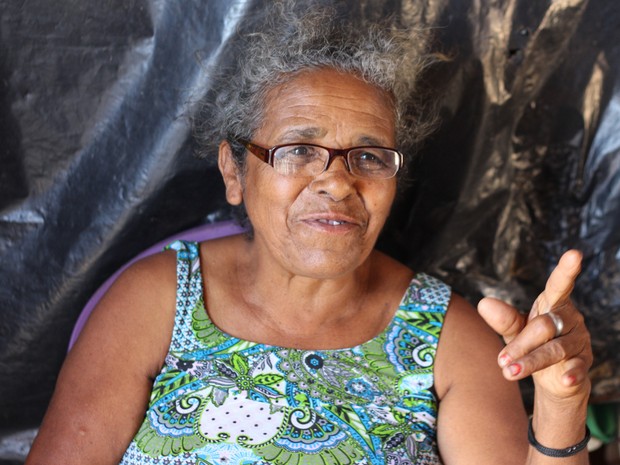 Uma das mais antigas moradoras da comunidade quilombola Tabacaria é dona Dominícia Paulino dos Santos, de 62 anos (Foto: Marcio Chagas/G1)