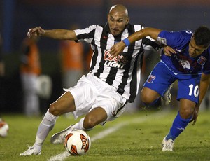  Guiñazu, Tigre x Libertad (Foto: AFP)