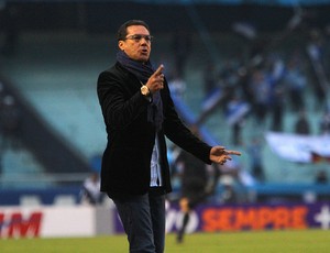 Luxemburgo, técnico do Grêmio, contra o Corinthians (Foto: Lucas Uebel/Divulgação, Grêmio)
