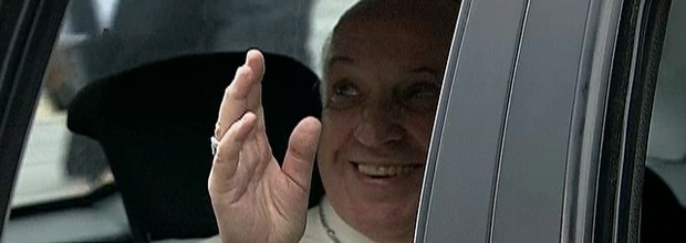 AO VIVO: Papa se dirige ao Centro do Rio (GloboNews)