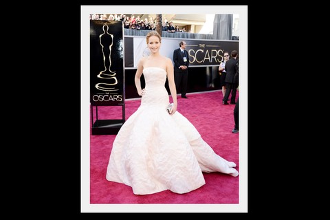 Em 2013 Jennifer Lawrence surgiu linda a bordo de um imponente modelo da alta-costura da Dior   