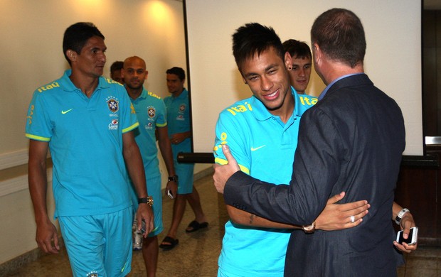 Neymar no hotel da Seleção na Argentina (Foto: Mowa Press)