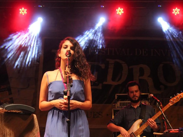 Cantora Céu interpretou canções conhecidas de seu público (Foto: Pedro Santiago/G1) Cantora Céu interpretou canções conhecidas de seu público (Foto: Pedro Santiago/G1)