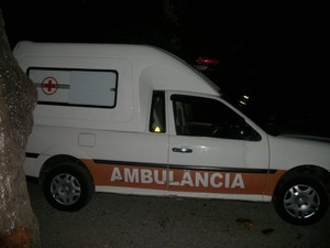 Ambulância transpotava material roubado (Foto: Divulgação/Polícia Militar)