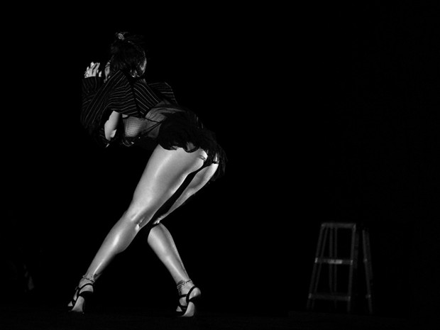 Cena de &#39;Kiss it better&#39;, novo clipe de Rihanna (Foto: Divulgação)