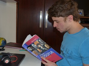 Vitor Foltran Orsini, de Piracicaba, aprovado em direito na USP (Foto: Claudia Assencio/G1)