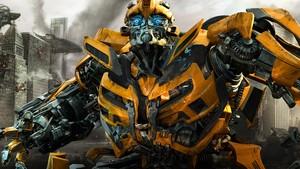 O Autobot Bumbleblee retorna em 'Transformers - O lado oculto da Lua' para lutar contra os inimigos Decepticons (Foto: Divulgação)