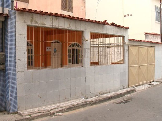 Casa onde aconteceu a fatalidade, em Jabour, Vitória (Foto: Reprodução/ TV Gazeta) Casa onde aconteceu a fatalidade, em Jabour, Vitória (Foto: Reprodução/ TV Gazeta)