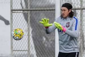 Recuperado, Cássio é relacionado e será opção no banco do Corinthians