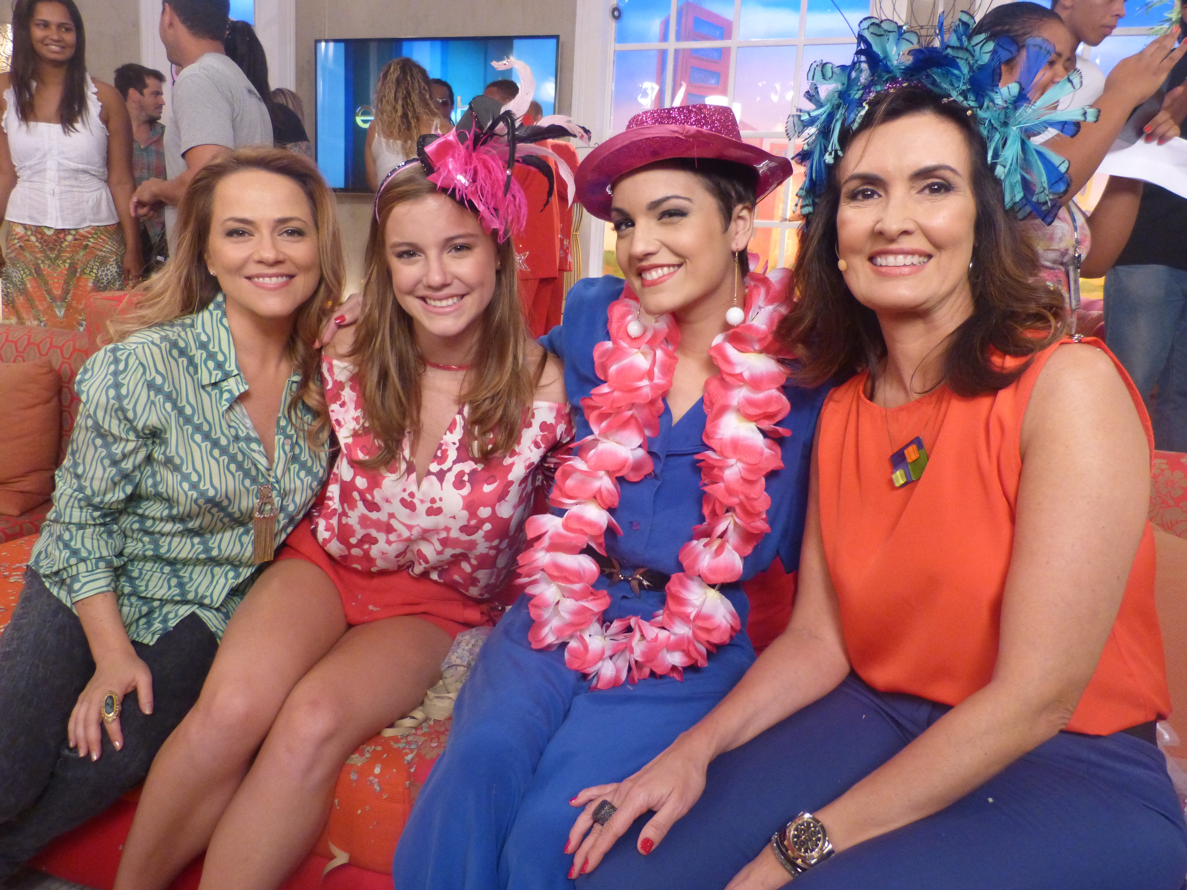 Resultado de imagem para adereços de carnaval