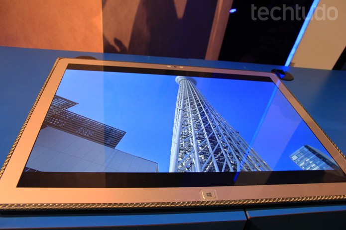 A Panasonic investe na tecnologia 4K e lança o Toughpad, um tablet 4K com tela de 20 polegadas (Foto: Monique Mansur/TechTudo) A Panasonic investe na tecnologia 4K e lança o Toughpad, um tablet 4K com tela de 20 polegadas (Foto: Monique Mansur/TechTudo)
