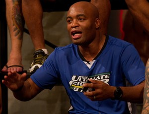 Anderson Silva integra o Time Wanderlei Silva e participa da torcida por Pé de Chumbo (Foto: Divulgação - TUF Brasil)