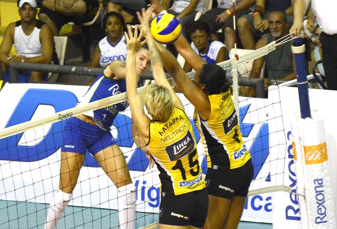 Rio de Janeiro x Praia Clube Vôlei (Foto: Alexandre Arruda/CBV)