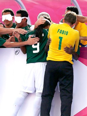 Brasil futebol de 5 comemoração (Foto: Reuters)