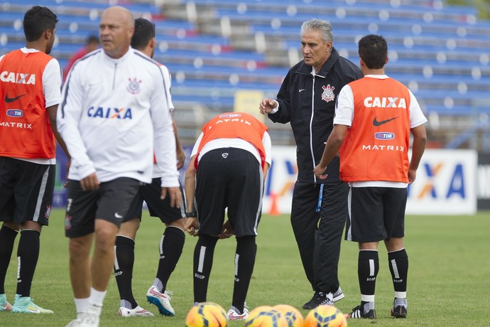 Na estreia de Tite na arena, Timão enfrenta o 