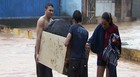 Em Cubatão, 
SP, famílias vão para abrigo (Reprodução/TV Tribuna)