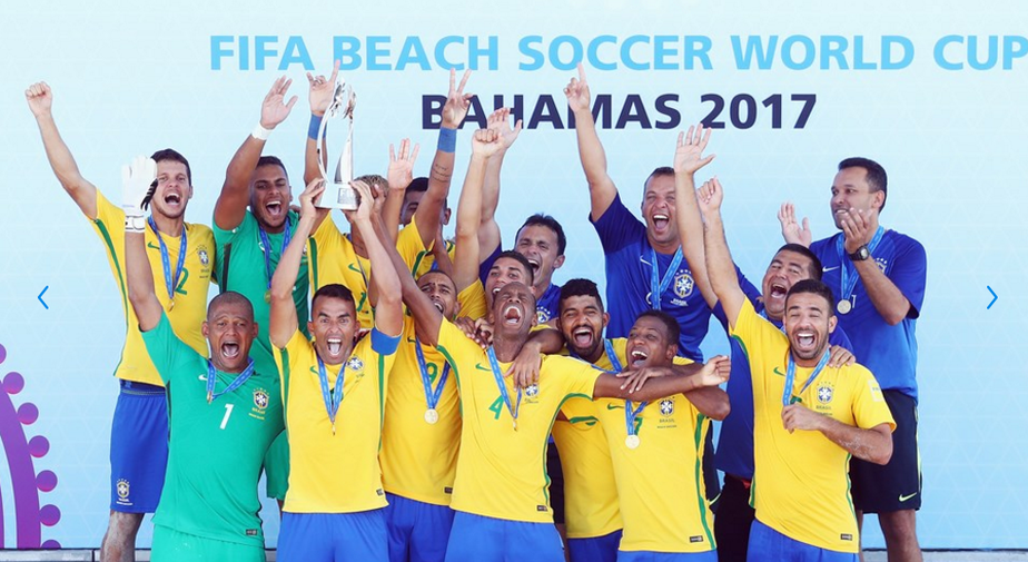 Brasil acaba com jejum de oito anos, goleia Taiti e é pentacampeão mundial