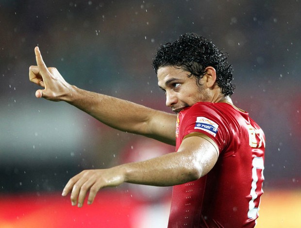 Elkeson Guangzhou Evergrande gol (Foto: Reprodução / Sina.com)