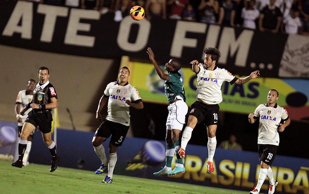 Douglas jogo Goiás e Corinthians (Foto: Rodrigo Coca / Ag. Estado)