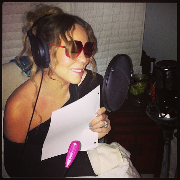 Com o braço imobilizado, Mariah Carey trabalha em música de seu novo álbum (Foto: Instagram/ Reprodução)