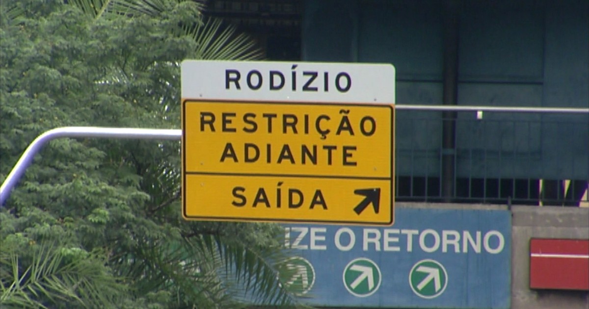 G1 CET instala placas para sinalizar área do rodízio em SP notícias em São Paulo