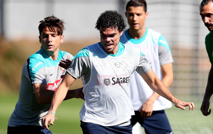 Pepe portugal treino (Foto: Marcos Ribolli / Globoesporte.com)