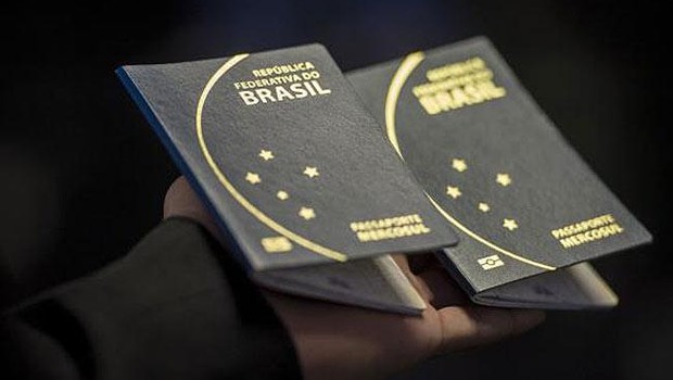 Passaporte brasileiro (Foto: Marcelo Camargo/Agência Brasil)