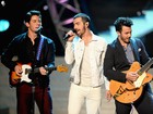 Grupo Jonas Brothers se apresenta no Miss Estados Unidos