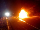 Carro fica em chamas após colisão no RN; vítimas têm escoriações