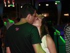 Famosos trocam beijos na quinta noite do Rock in Rio