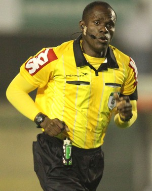 Jailson Macedo Freitas, Arbitro (Foto: Daniel Teixeira / Agência Estado)