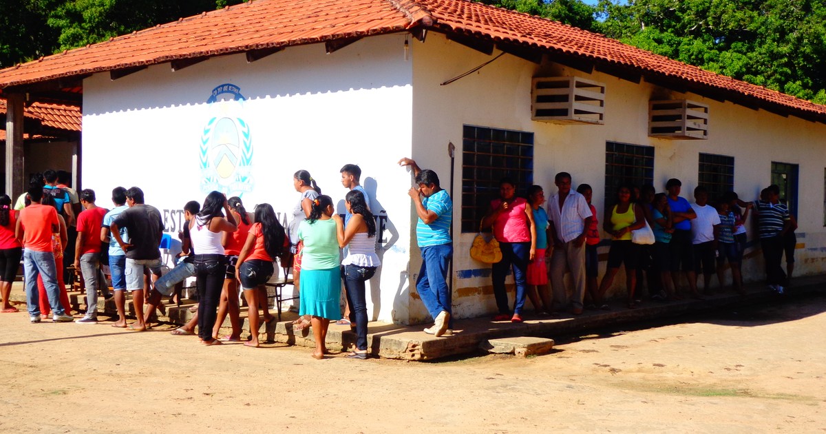 Índios votam em urnas eletrônicas distribuídas em 20 aldeias do TO - Globo.com